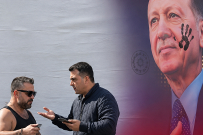 Cumurbaşkanı Erdoğan posterini indiren şahıs adliyeye sevk edildi!