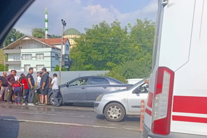 Zincirleme kazada 4 araç birbirine girdi!