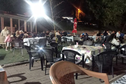 Sıcak hava vatandaşları parklara döktü