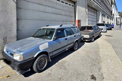 Yol kenarları ve kaldırımlar otoparka döndü!