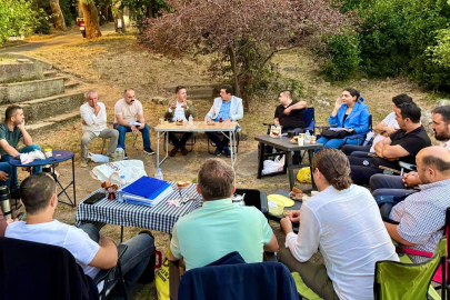 AK Parti’de 19 Mahalle başkanıyla istişare