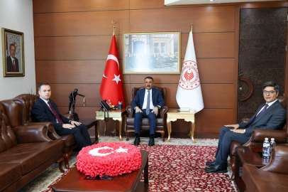 Vali Hacıbektaşoğlu, kaymakam adaylarıyla bir araya geldi