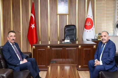 Vali Osman Hacıbektaşoğlu’ndan İl Müftülüğüne Anlamlı Ziyaret!