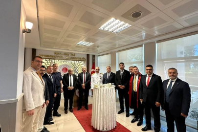 ADLİYE'DE TÖREN DÜZENLENDİ