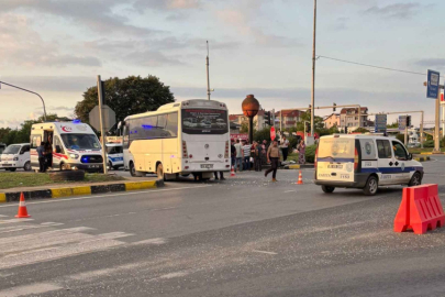 İşçi servisi ile TIR çarpıştı!