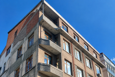Çelikel İş Hanı kentsel dönüşüm kapsamında yıkılıyor