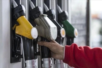 Depoları doldurun! Motorine bir dev zam daha: Litre fiyatı 100 liraya dayanacak