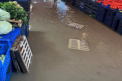 Zonguldak Soğuksu Pazar Yerini Su Bastı!