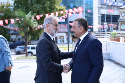 Eski Bakan Taner Yıldız’dan Vali Hacıbektaşoğlu’na ziyaret!