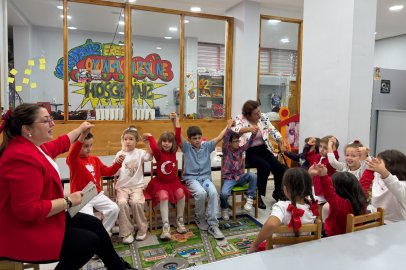 Cumhuriyet Coşkusu Oyuncak Müzesi’nde Çocuklarla Buluştu